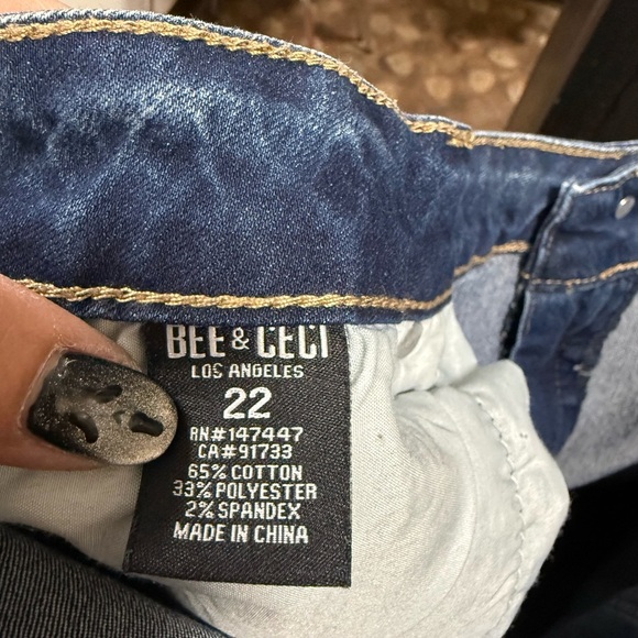 Bee & Ceci Los Angeles Patchwork Jeans Sz 22 Raw Hem Distressed Denim - Picture 3 of 4